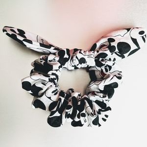 👯 3/$12. Scrunchie with Bow. New.